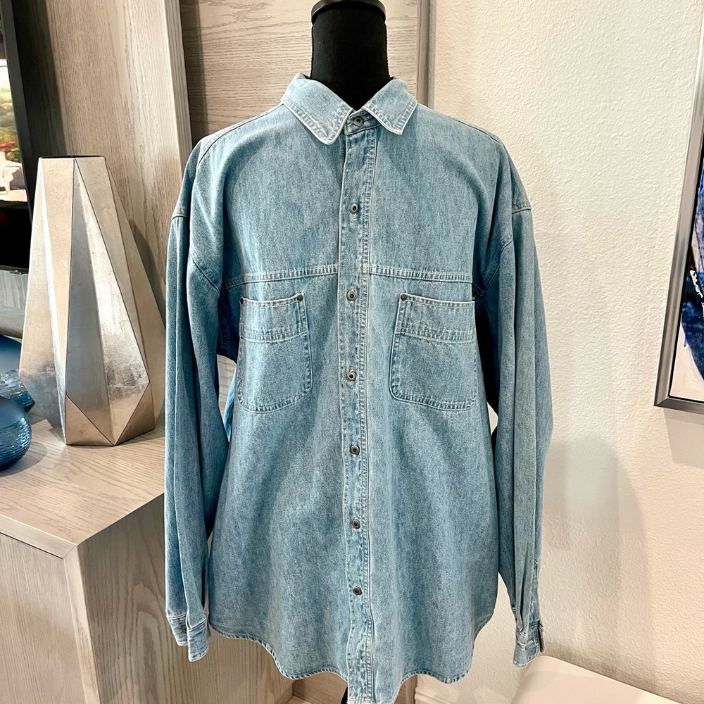 VINTAGE “LOONEY TUNES” MENS DENIM SHIRT